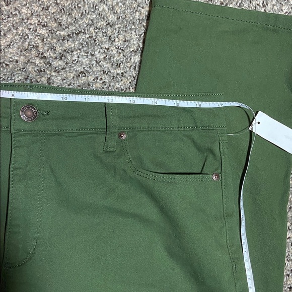 Bandolino Amy Straight Leg Rifle Green Jeans NWT - Picture 5 of 9